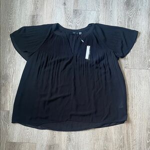 New nwt Tahari Black and White Flutter Sleeve Blouse size 1X businesss casual
